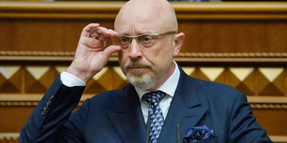 Резніков назвав цифри щодо жінок в армії та запропонував поширити на них військовий обов’язок