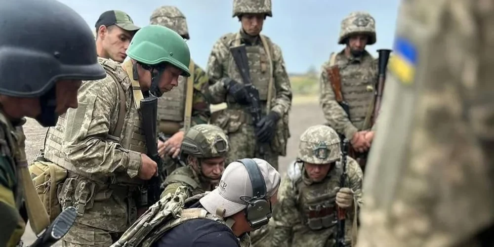 Оперативне керівництво корпусу «Азов» над «Скелею»: пояснення формату