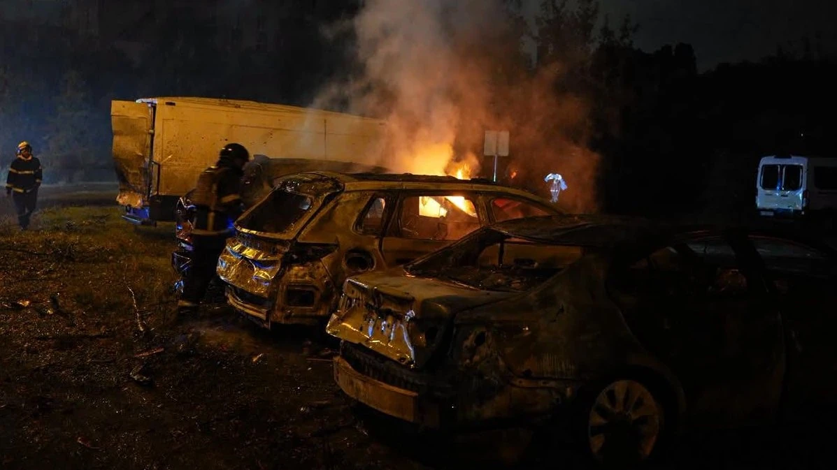 Наслідки удару балістикою по Києву 24 вересня: пошкоджені медзаклади і житло